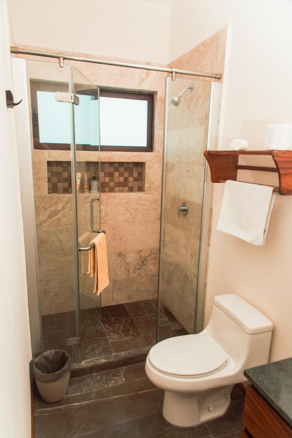 Villa With Ocean View, Pool, Restaurant And Rooftop Isla Mujeres Bagian luar foto