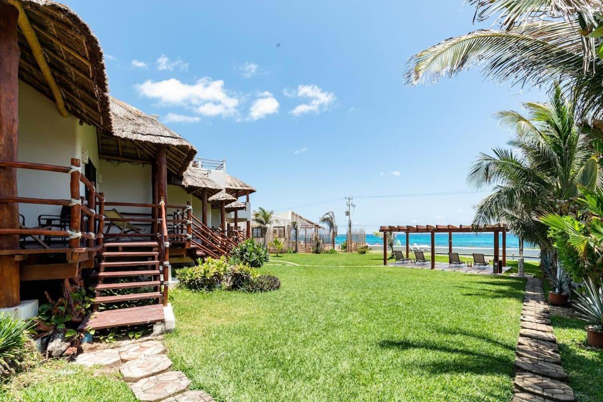Villa With Ocean View, Pool, Restaurant And Rooftop Isla Mujeres Bagian luar foto