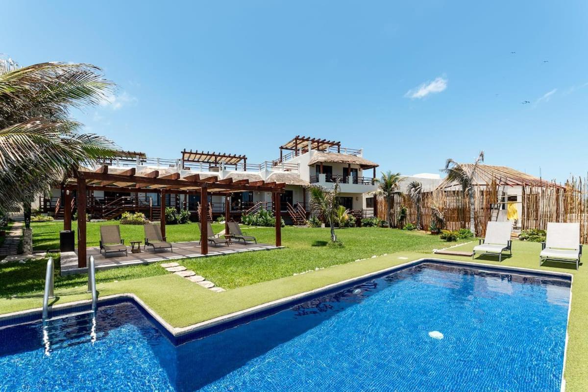 Villa With Ocean View, Pool, Restaurant And Rooftop Isla Mujeres Bagian luar foto